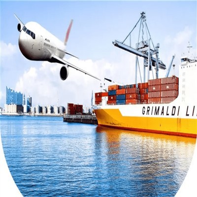 航空輸送と海上輸送